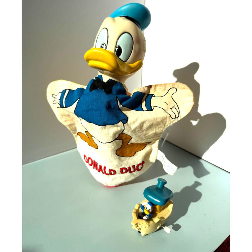 2-Piece LOT Donald Duck Hand Puppet & Wind-Up Boat Toy - WORKS